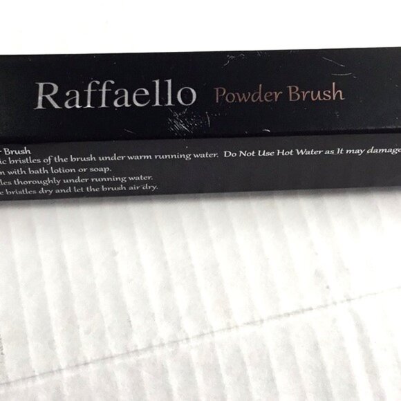 RAFFAELLO Flawless Powder Brush Black Handle Purple Bristles 8 inches - Picture 5 of 9